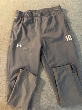 5/$15- Under Armour Boys' Gray Athletic Track Pants